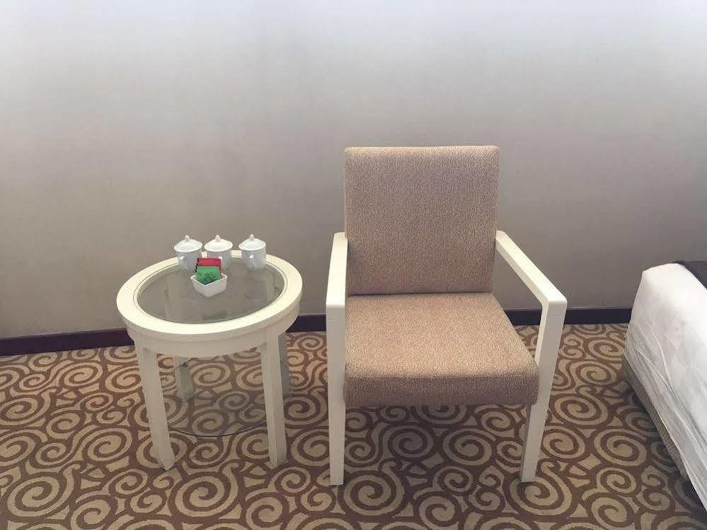 Beijing Spring Hotel エクステリア 写真