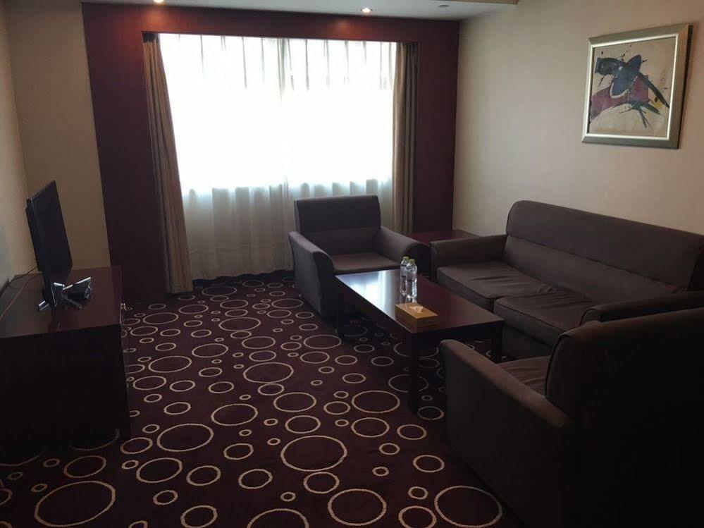 Beijing Spring Hotel エクステリア 写真