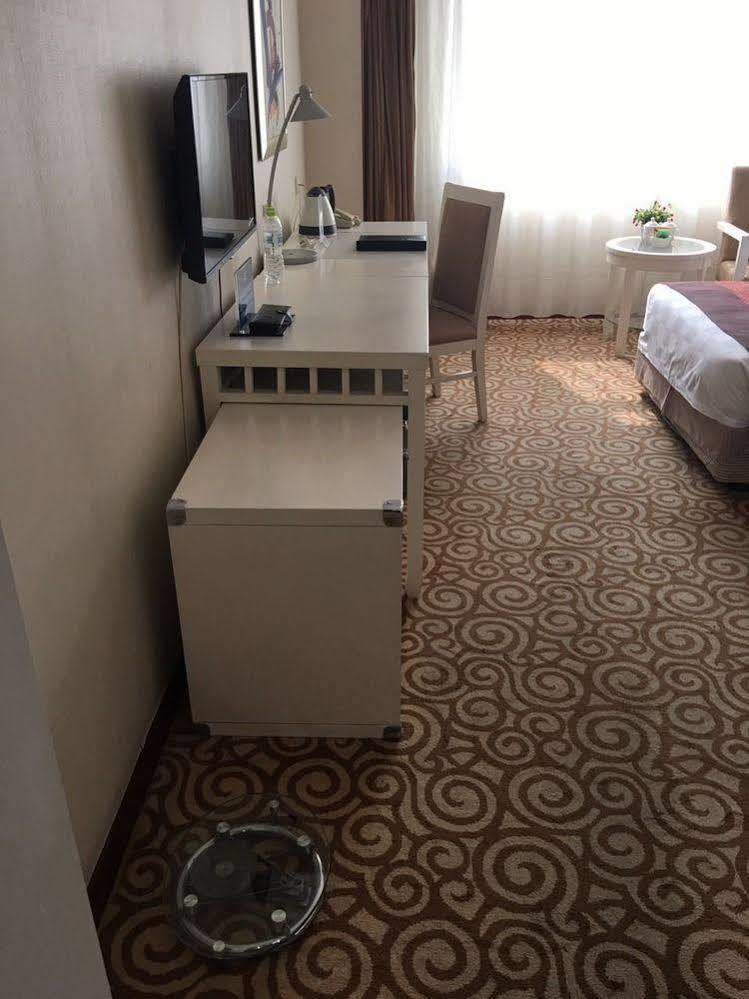 Beijing Spring Hotel エクステリア 写真